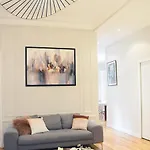 Nice Apartment Rue De Passy In Paris