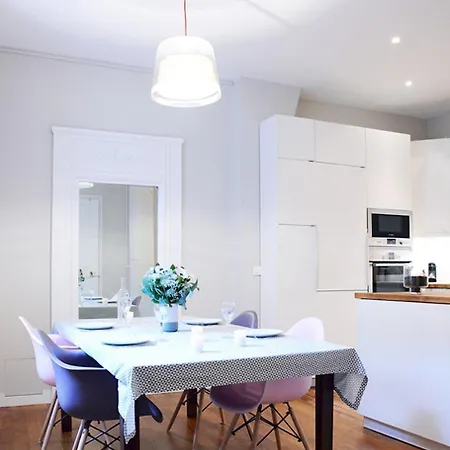 Nice Rue De Passy In Apartment Paris